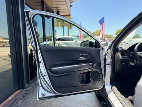 Used 2022 Honda HR-V EX image 28