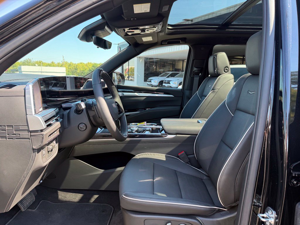 Used 2026 Cadillac Escalade Sport w/ LPO, ONYX Package AWD/4WD image 25