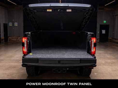 Used 2023 Ford F250 Lariat w/ Lariat Ultimate Package image 8