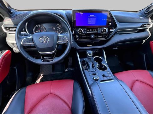 Certified 2024 Toyota Highlander XSE AWD/4WD image 15