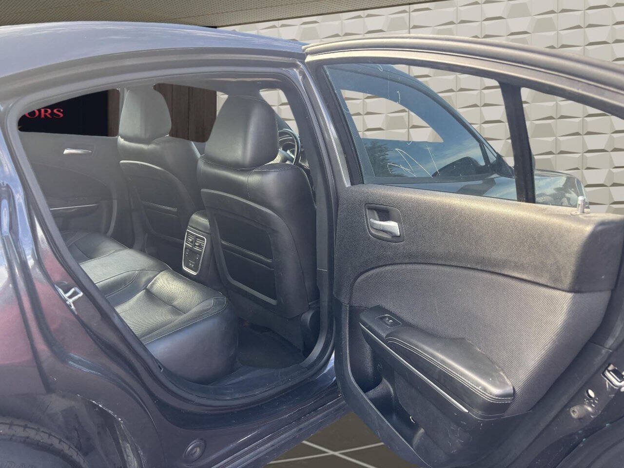 Used 2021 Dodge Charger SXT w/ Leather Interior Group RWD image 17
