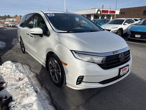 Used 2023 Honda Odyssey Elite image 3