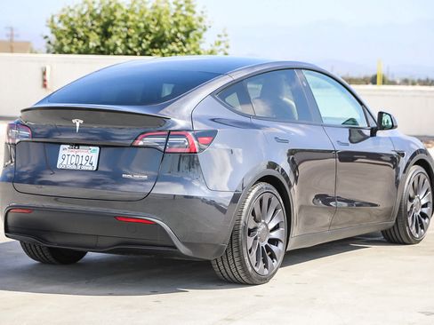 Used 2025 Tesla Model Y Performance AWD/4WD image 5