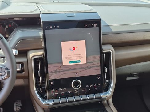 New 2026 GMC Yukon XL Denali Ultimate AWD/4WD image 12
