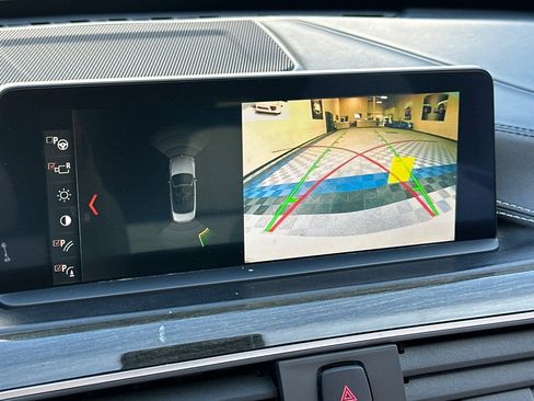Used 2018 BMW M4 Convertible w/ Executive Package RWD image 27