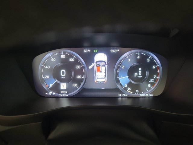 Used 2022 Volvo XC40 T5 R-Design w/ Advanced Package AWD/4WD image 15