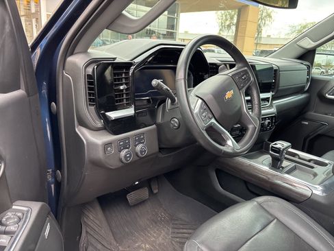 Used 2023 Chevrolet Silverado 1500 LTZ image 3