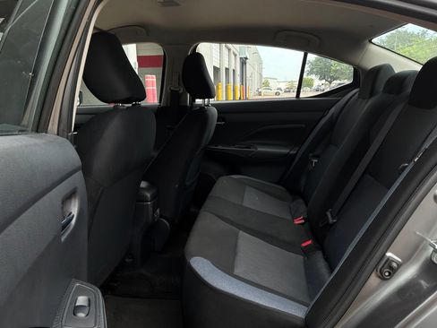 Used 2025 Nissan Versa SV FWD image 11