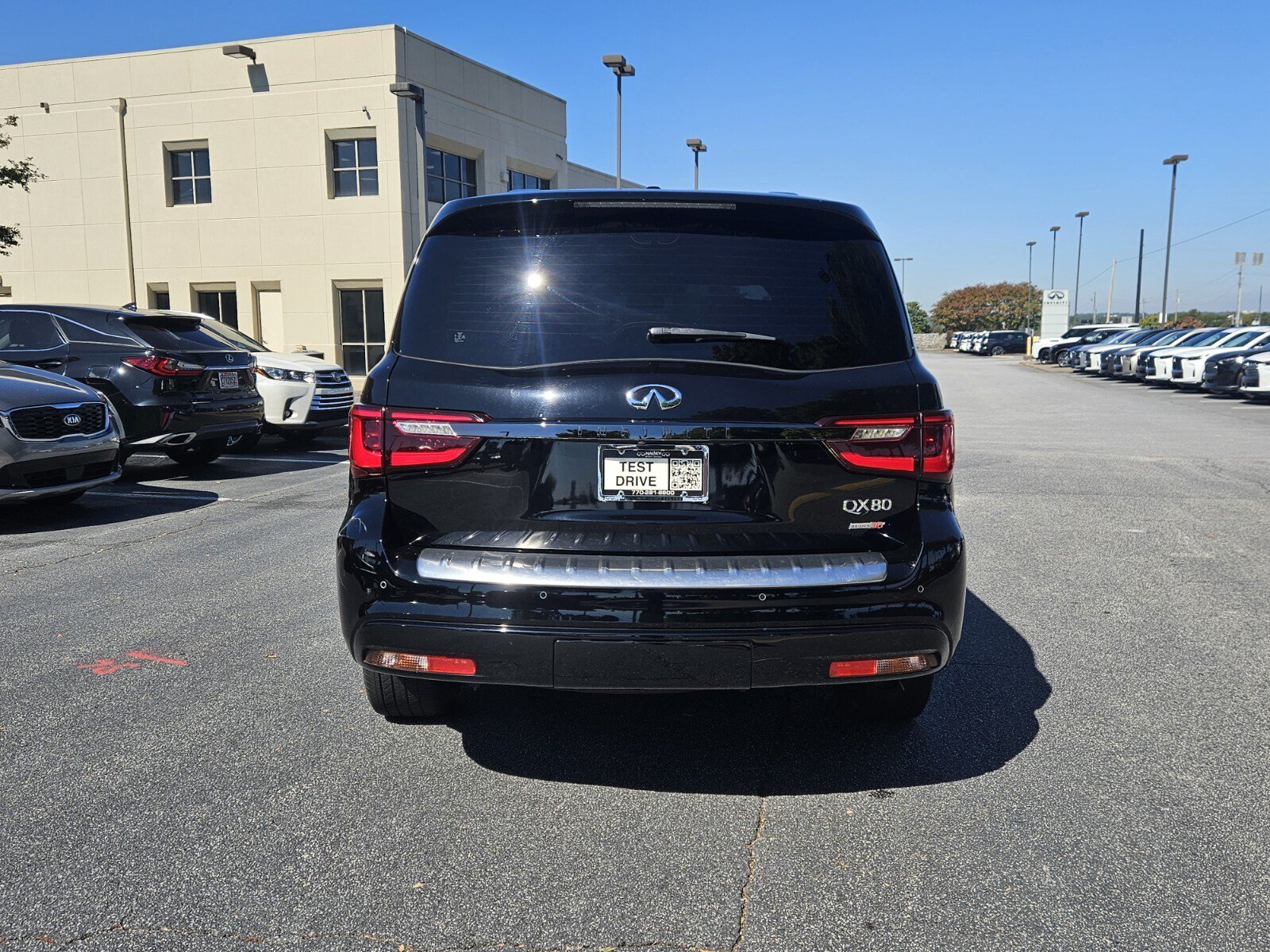 Used 2020 INFINITI QX80 Luxe w/ Edition 30 Package RWD image 4