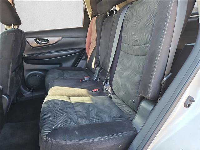 Used 2014 Nissan Rogue SV FWD image 18