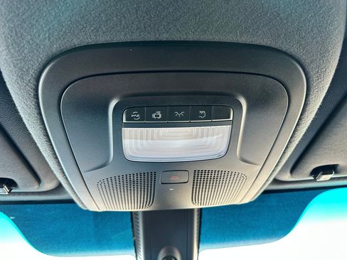 Used 2025 Mercedes-Benz Sprinter 2500 image 15