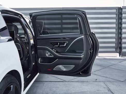 Used 2023 Mercedes-Benz Maybach S 680 4MATIC image 23