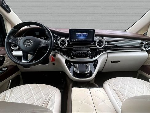 Used 2020 Mercedes-Benz Metris Passenger image 7
