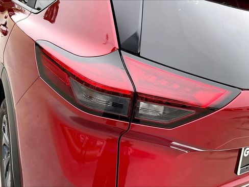 Used 2024 Nissan Rogue SV w/ SV Premium Package FWD image 28