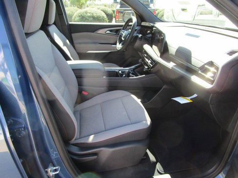 New 2026 Chevrolet Traverse LT w/ Driver Confidence Package FWD image 26