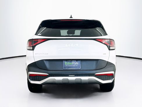 Used 2025 Kia Sportage LX image 7