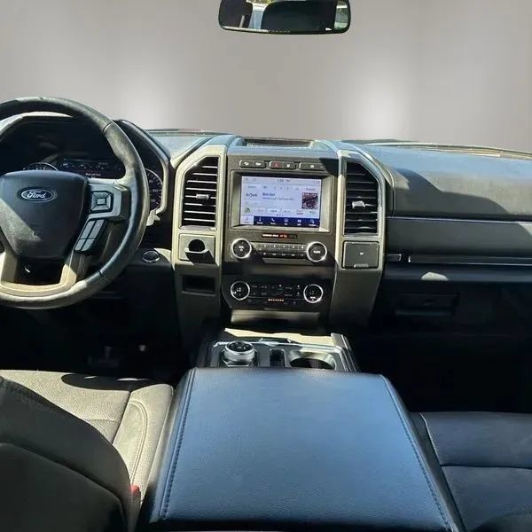 Used 2020 Ford Expedition XLT w/ Equipment Group 202A AWD/4WD image 27