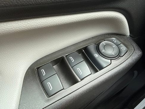 Used 2024 Chevrolet Equinox LS w/ LS Convenience Package FWD image 24