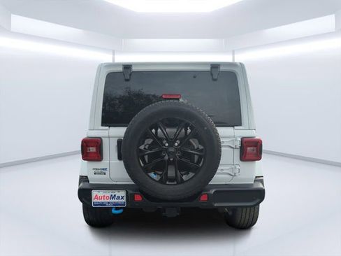 Used 2022 Jeep Wrangler Unlimited Sahara w/ Safety Group image 4