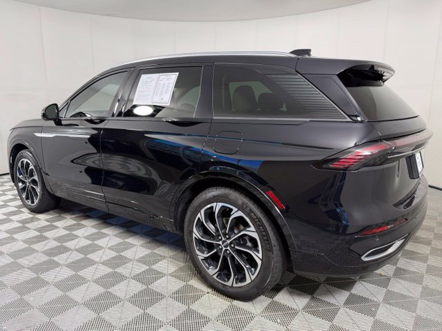 Used 2025 Lincoln Nautilus Reserve AWD/4WD image 5