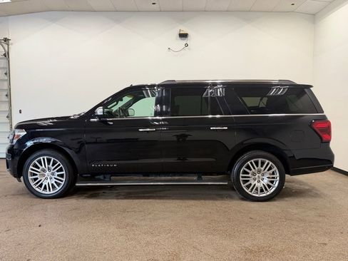 Used 2024 Ford Expedition Max Platinum AWD/4WD image 2