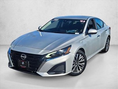 Used 2023 Nissan Altima 2.5 SV