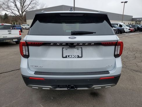 New 2026 Ford Explorer Active w/ Active Comfort Package image 5