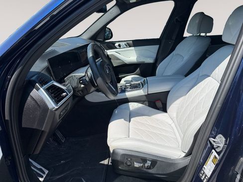 Used 2025 BMW X5 M60i w/ Climate Comfort Package image 2