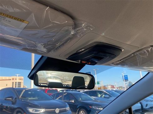 Used 2025 Toyota Corolla LE image 30