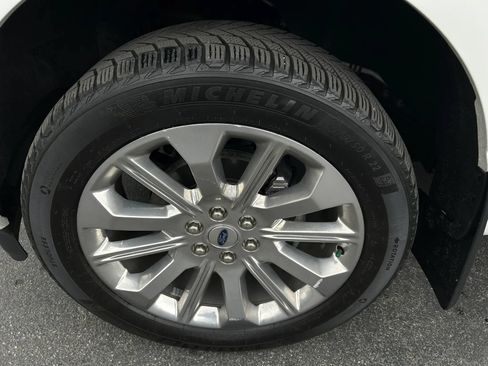 Used 2021 Ford F150 Limited AWD/4WD image 9