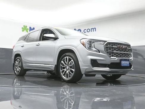 Used 2022 GMC Terrain Denali w/ LPO, Floor Liner Package image 26