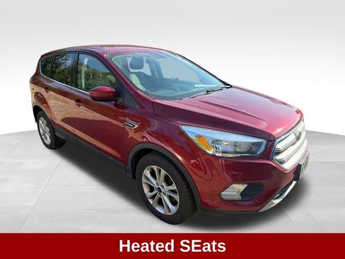 Used 2017 Ford Escape SE w/ SE Cold Weather Package FWD image 9