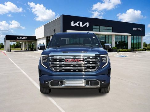 Used 2025 GMC Sierra 1500 Denali w/ Denali Reserve Package AWD/4WD image 2