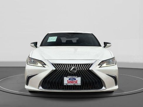 Used 2020 Lexus ES 350 w/ Premium Package FWD image 3