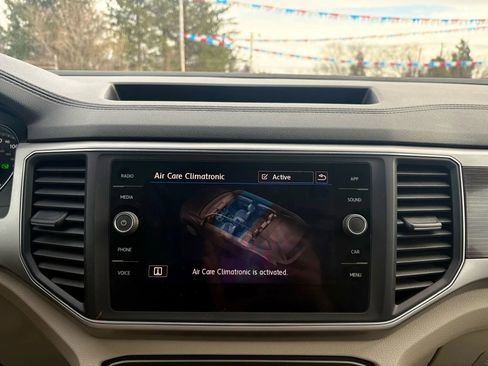 Used 2019 Volkswagen Atlas SE w/ Panoramic Sunroof Package image 39