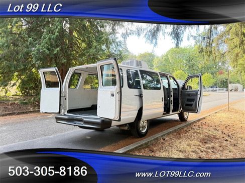 Used 2009 Ford E-350 and Econoline 350 Extended Super Duty RWD image 32
