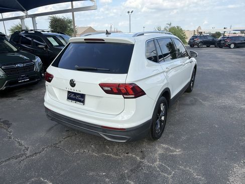 Used 2022 Volkswagen Tiguan SE image 7