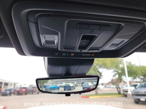 Used 2024 GMC Sierra 1500 AT4 w/ Technology Package image 29