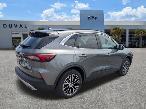 Certified 2026 Ford Escape SE w/ PHEV Premium Package FWD image 4