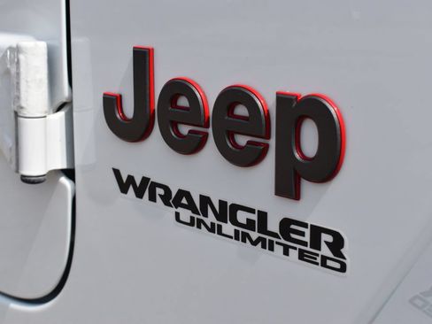 Used 2018 Jeep Wrangler Unlimited Rubicon AWD/4WD image 5