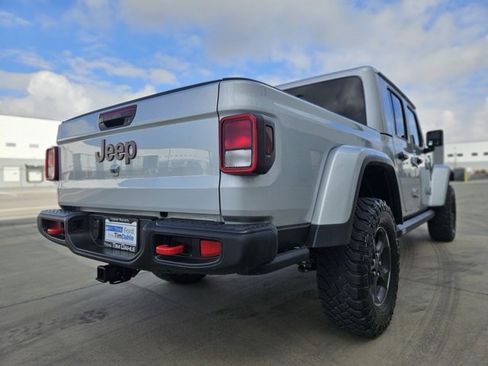 Used 2023 Jeep Gladiator Rubicon w/ Cold Weather Group image 5