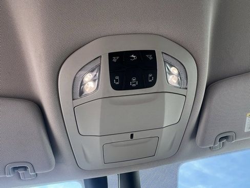 Used 2020 Chrysler Pacifica Touring-L Plus w/ Advanced Safetytec Group image 20