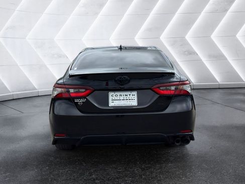 Used 2023 Toyota Camry SE image 6