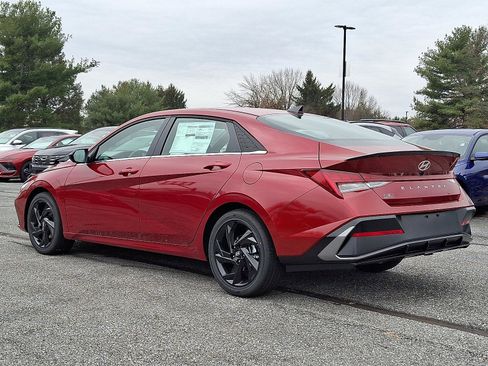 New 2026 Hyundai Elantra SEL Sport Premium image 2