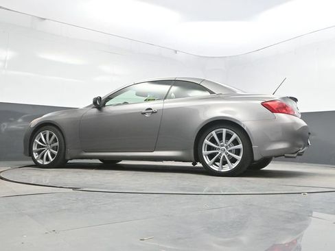 Used 2009 INFINITI G37 Convertible w/ Premium Pkg RWD image 30