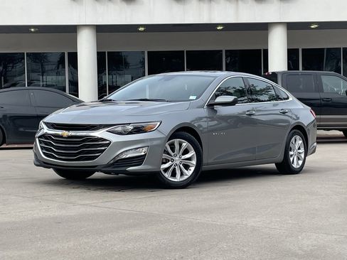 Used 2024 Chevrolet Malibu LT image 2