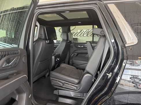Used 2023 GMC Yukon Denali image 9