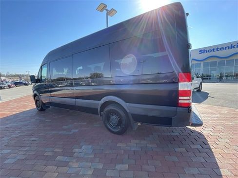 Used 2016 Mercedes-Benz Sprinter 2500 image 25