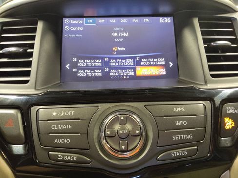 Used 2017 Nissan Pathfinder S image 25