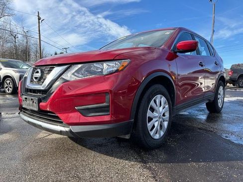 Used 2017 Nissan Rogue S image 3